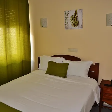 בית הארחה Residencial A Doca 3*